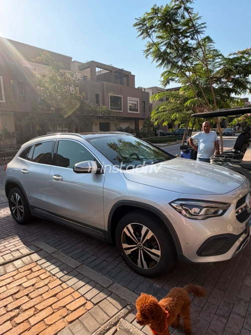 Mercedes GLA 200 2023 Silver Automatic Used for Sale in Greater Cairo ( Cairo + Giza) - 10