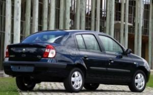 رينو كليو 2002 أزرق أوتوماتيك مستعملة للبيع في الإسكندرية