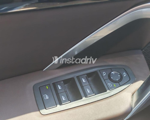 بي ام دبليو X1 2025 أسود أوتوماتيك مستعملة للبيع في القاهرة - 8