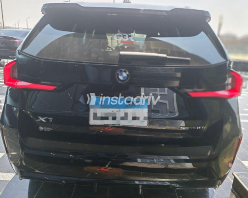 بي ام دبليو X1 2025 أسود أوتوماتيك مستعملة للبيع في القاهرة - 10