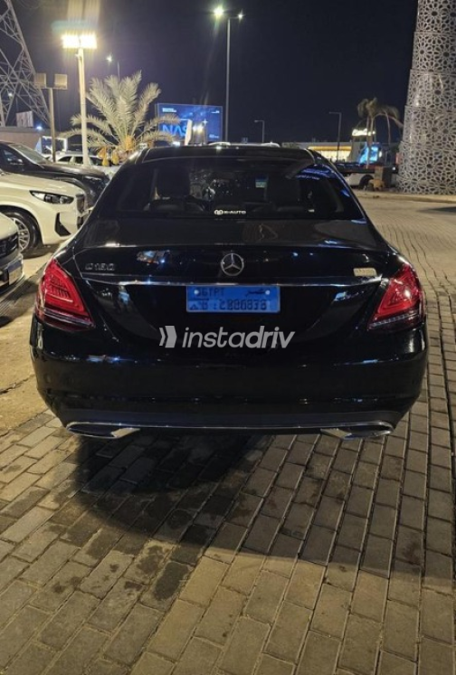 مرسيدس C 180 2019 أسود أوتوماتيك مستعملة للبيع في مدينة الشيخ زايد - 4