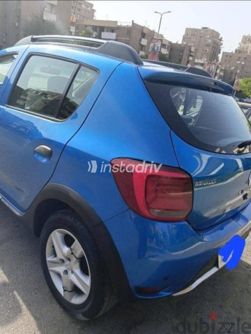 رينو سانديرو  ( ستيب  واى ) 2018 أزرق غامق أوتوماتيك مستعملة للبيع في القاهرة - 5