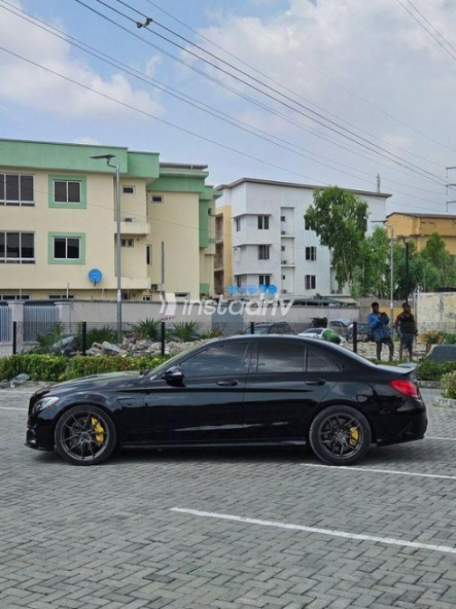 Mercedes C63 AMG 2022 Black Automatic Used for Sale in El Haram - 2