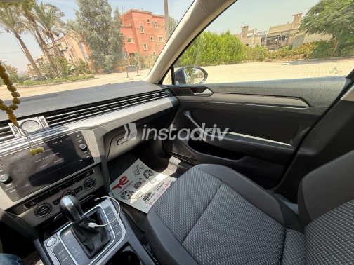 Volkswagen Passat 2018 Blue Automatic Used for Sale in Greater Cairo ( Cairo + Giza) - 5