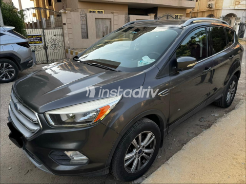 Ford Kuga 2017 Gray Automatic Used for Sale in Greater Cairo ( Cairo + Giza) - 3