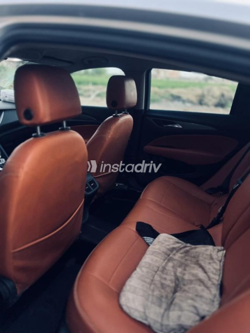 اوبل أنسيجنيا 2019 فضي أوتوماتيك مستعملة للبيع في الشرقية - 8