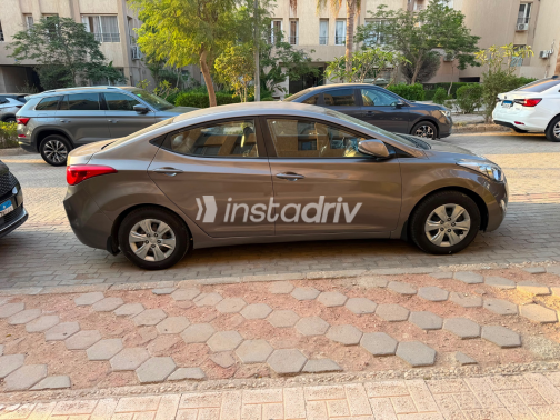 Hyundai Elantra MD 2013 Bronze Automatic Used for Sale in Greater Cairo ( Cairo + Giza) - 9