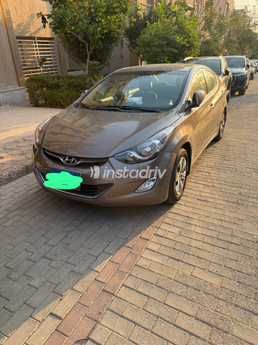 Hyundai Elantra MD 2013 Bronze Automatic Used for Sale in Greater Cairo ( Cairo + Giza) - 10