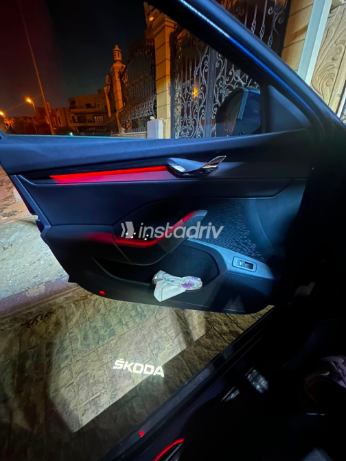 سكودا اوكتافيا 2024 أبيض أوتوماتيك مستعملة للبيع في القاهرة الكبرى ( القاهرة - الجيزة) - 5