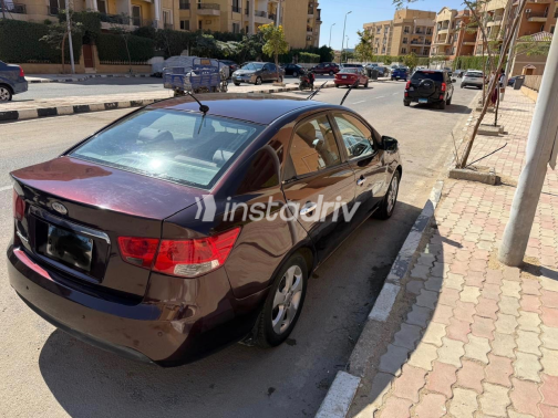 كيا سيراتو 2011 بنفسجي أوتوماتيك مستعملة للبيع في القاهرة الكبرى ( القاهرة - الجيزة) - 2