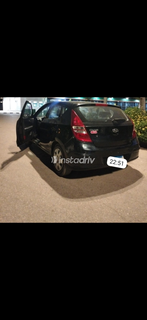 Hyundai I30 2011 Black Automatic Used for Sale in Greater Cairo ( Cairo + Giza) - 8