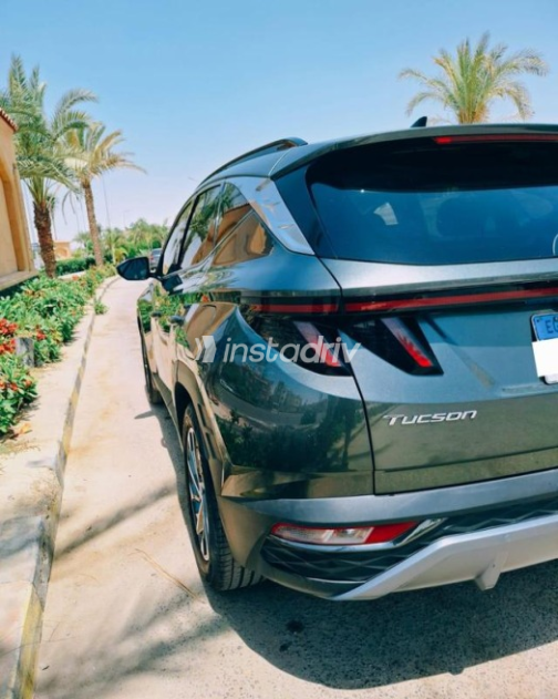 Hyundai Tucson 2022 White Automatic Used for Sale in Greater Cairo ( Cairo + Giza) - 4