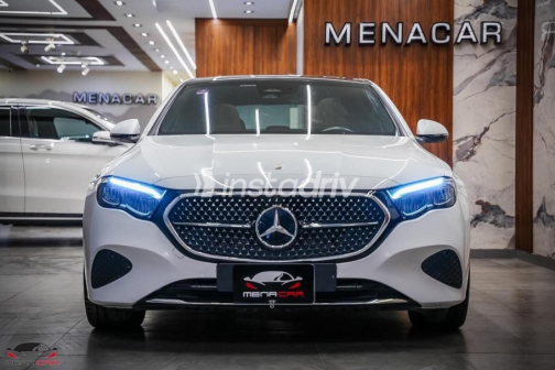 مرسيدس E 200 2024 أبيض أوتوماتيك مستعملة للبيع في القاهرة - 1