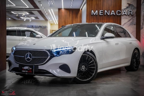 مرسيدس E 200 2024 أبيض أوتوماتيك مستعملة للبيع في القاهرة - 3
