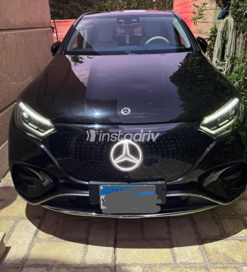 مرسيدس E 350 2023 أسود أوتوماتيك مستعملة للبيع في القاهرة - 1