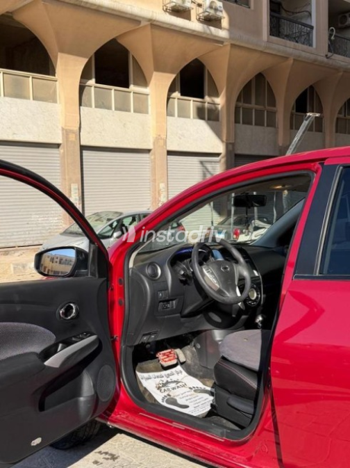 نيسان صنى 2026 أحمر غامق أوتوماتيك مستعملة للبيع في الهرم - 2