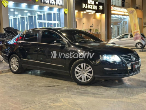 Volkswagen Passat 2009 Black Automatic Used for Sale in Cairo - 3