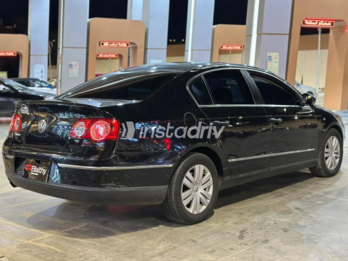 Volkswagen Passat 2009 Black Automatic Used for Sale in Cairo - 5