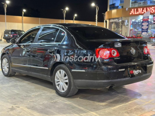 Volkswagen Passat 2009 Black Automatic Used for Sale in Cairo - 6