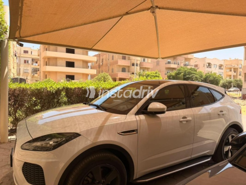 جاكوار E-pace 2020 أبيض أوتوماتيك مستعملة للبيع في القاهرة الكبرى ( القاهرة - الجيزة) - 4