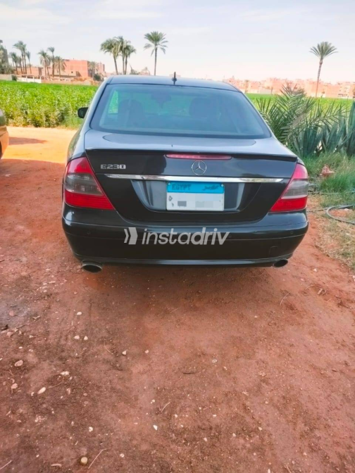 مرسيدس E 230 2009 أسود أوتوماتيك مستعملة للبيع في القاهرة الكبرى ( القاهرة - الجيزة) - 8