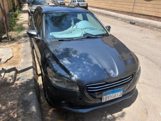 بيجو 301 2014 رمادي غامق أوتوماتيك مستعملة للبيع في العبور