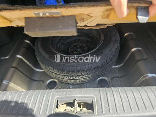 Hyundai Verna 2014 Gray Manual Used for Sale in Greater Cairo ( Cairo + Giza) - 5