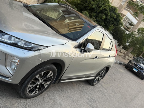 Mitsubishi Xpander Cross 2020 Silver Automatic Used for Sale in Alexandria - 5