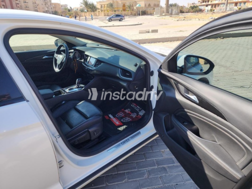 اوبل أنسيجنيا 2019 أبيض أوتوماتيك مستعملة للبيع في القاهرة الكبرى ( القاهرة - الجيزة) - 7