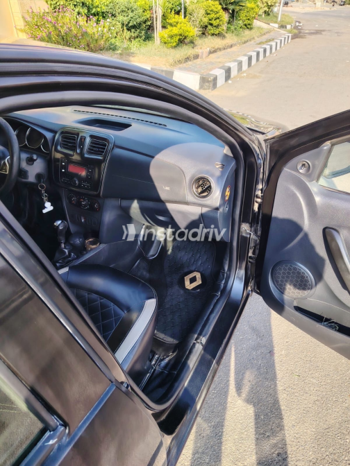 رينو لوجان 2019 أسود أوتوماتيك مستعملة للبيع في القاهرة الكبرى ( القاهرة - الجيزة) - 3