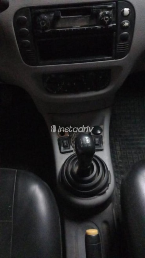 سيتروين C3 2003 رمادي أوتوماتيك مستعملة للبيع في الزقازيق - 4