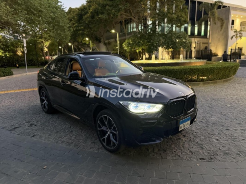 بي ام دبليو X6 2023 أسود أوتوماتيك مستعملة للبيع في مدينة نصر - 9
