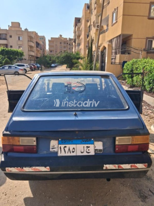 فيات بولونيز 1988 أزرق غامق أوتوماتيك مستعملة للبيع في 6 أكتوبر - 7