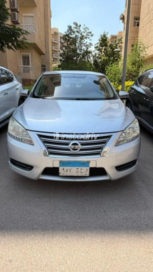Nissan Sentra 2020 White Automatic Used for Sale in Greater Cairo ( Cairo + Giza) - 1