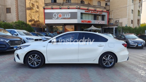 Kia Cerato 2022 White Automatic Used for Sale in Maadi - 3