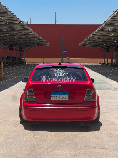 Volkswagen Bora 2001 Red Automatic Used for Sale in Greater Cairo ( Cairo + Giza) - 9