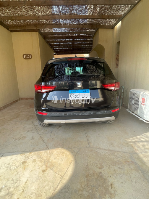 Seat Ateca 2020 Black Automatic Used for Sale in Greater Cairo ( Cairo + Giza) - 8