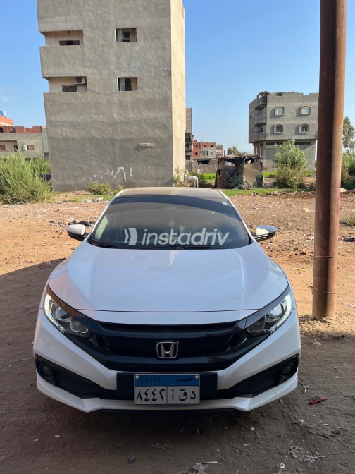 Honda Civic 2021 White Automatic Used for Sale in Greater Cairo ( Cairo + Giza) - 2