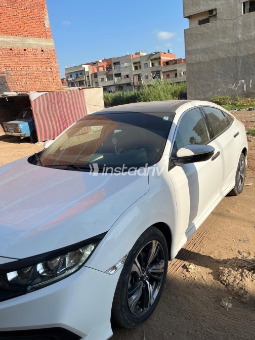 Honda Civic 2021 White Automatic Used for Sale in Greater Cairo ( Cairo + Giza) - 5