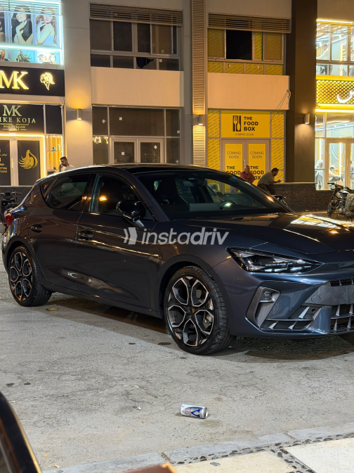 Cupra Leon 2025 Gray Automatic Used for Sale in Greater Cairo ( Cairo + Giza) - 3