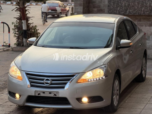 Nissan Sentra 2019 Gold Automatic Used for Sale in Cairo - 4