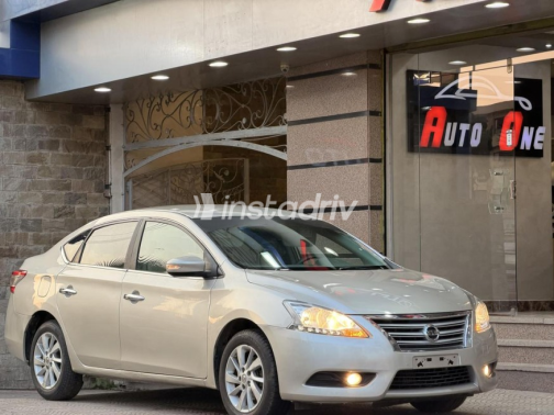 Nissan Sentra 2019 Gold Automatic Used for Sale in Cairo - 6