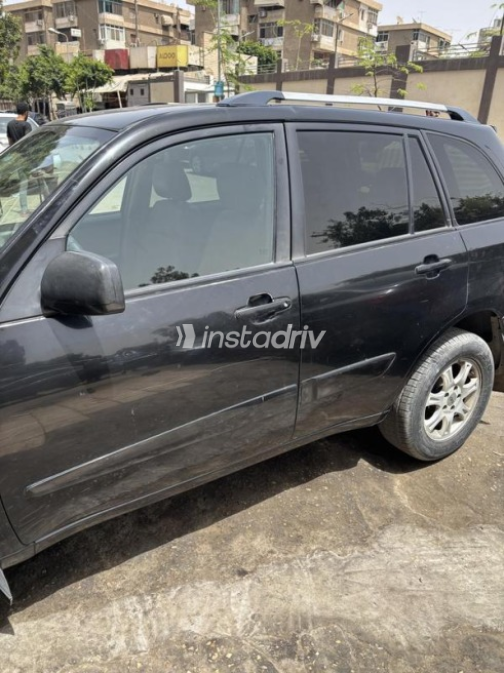 Chery Tiggo 3 2014 Black Automatic Used for Sale in Greater Cairo ( Cairo + Giza) - 4