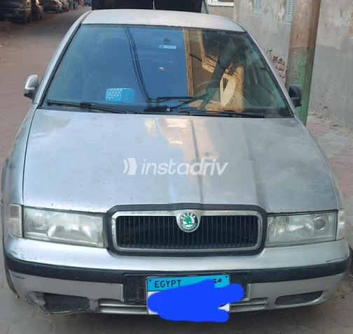 Skoda Octavia A4 2000 Silver Automatic Used for Sale in El Minya - 2
