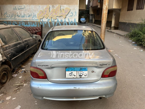 هيونداي اكسنت 2000 فضي أوتوماتيك مستعملة للبيع في كفر الشيخ - 2