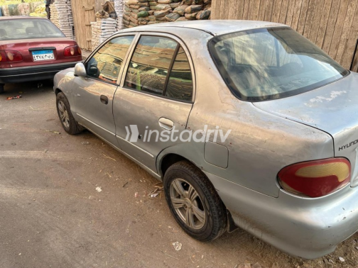 هيونداي اكسنت 2000 فضي أوتوماتيك مستعملة للبيع في كفر الشيخ - 8