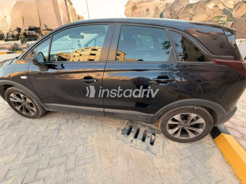 Opel Crossland 2019 White Automatic Used for Sale in Greater Cairo ( Cairo + Giza) - 3