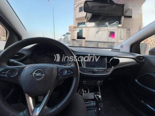 Opel Crossland 2019 White Automatic Used for Sale in Greater Cairo ( Cairo + Giza) - 5