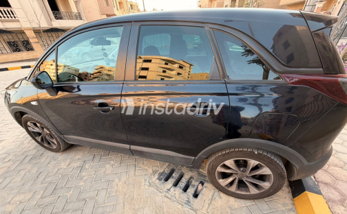 Opel Crossland 2019 White Automatic Used for Sale in Greater Cairo ( Cairo + Giza) - 8