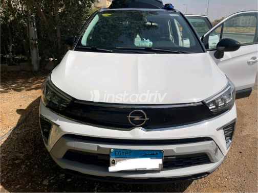 Opel Crossland 2023 White Automatic Used for Sale in Greater Cairo ( Cairo + Giza) - 3